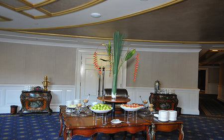Gallery Table