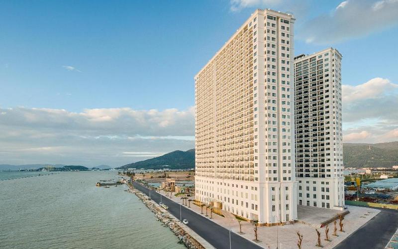 Overview Danang Golden Bay