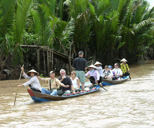 CAI BE FLOATING MARKET