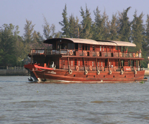 OVERNIGHT CRUISE ON THE MEKONG